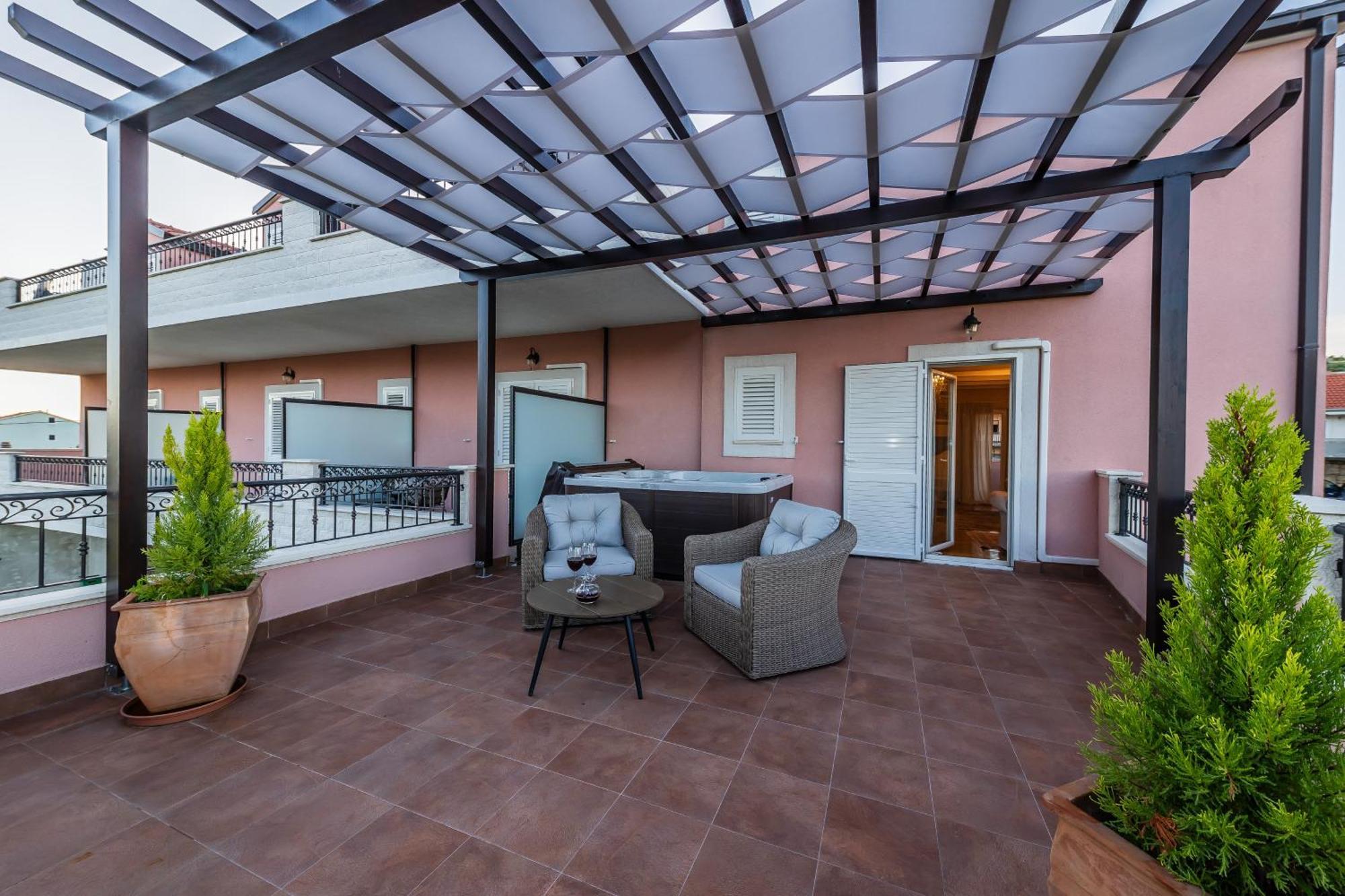 San Mihael Luxury Rooms 1 ドゥゴポイエ エクステリア 写真